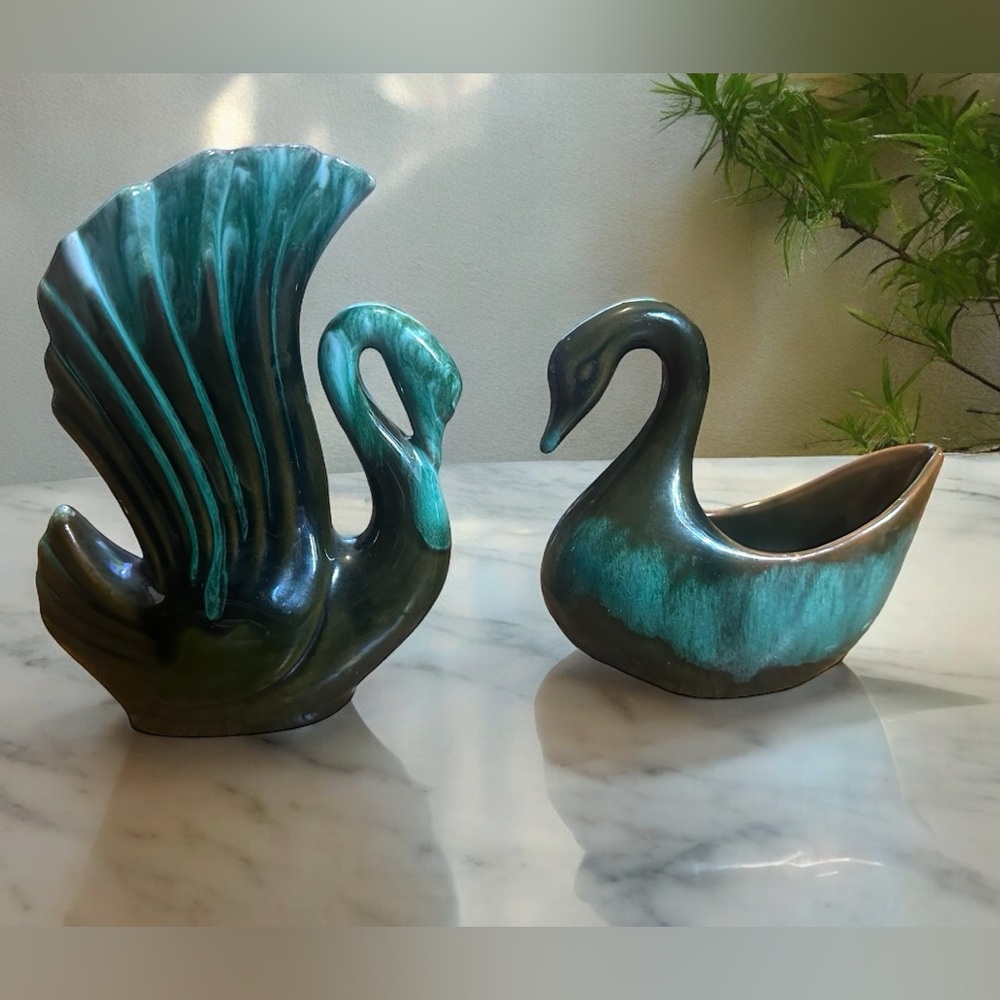2 Vintage Blue Mountain Swan Pottery (Vase & Candy Dish)